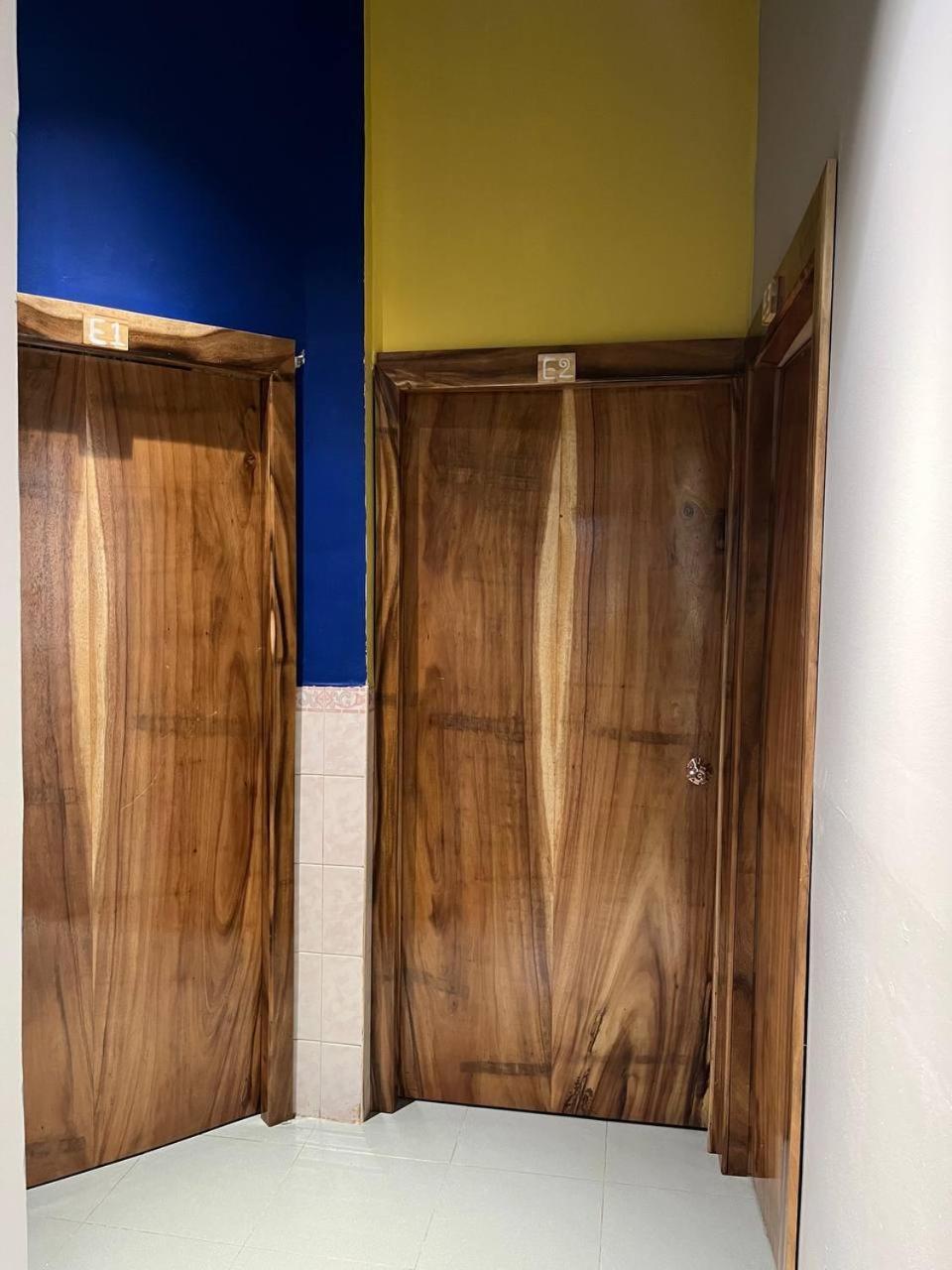 באטאמבנג Por Chey Guesthouse מראה חיצוני תמונה