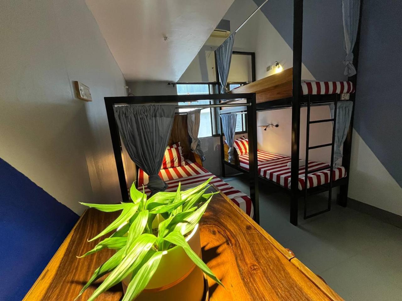 באטאמבנג Por Chey Guesthouse מראה חיצוני תמונה