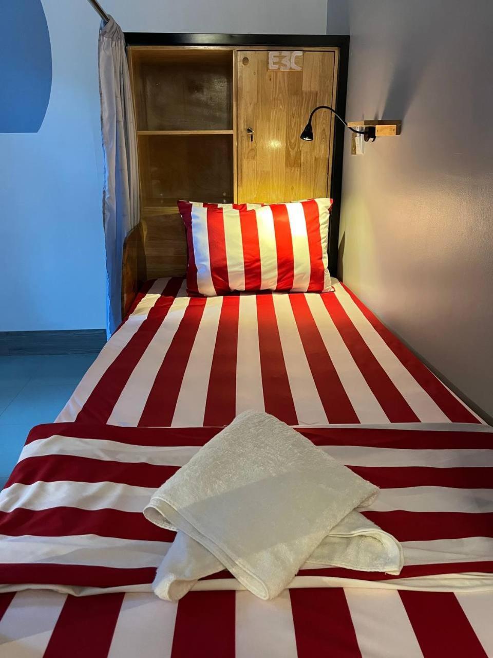באטאמבנג Por Chey Guesthouse מראה חיצוני תמונה