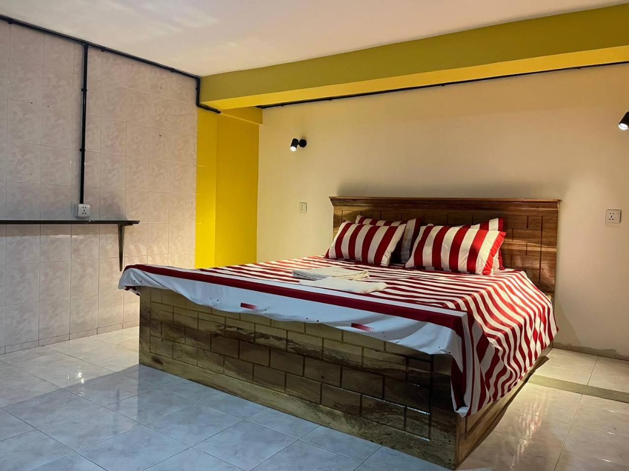 באטאמבנג Por Chey Guesthouse מראה חיצוני תמונה