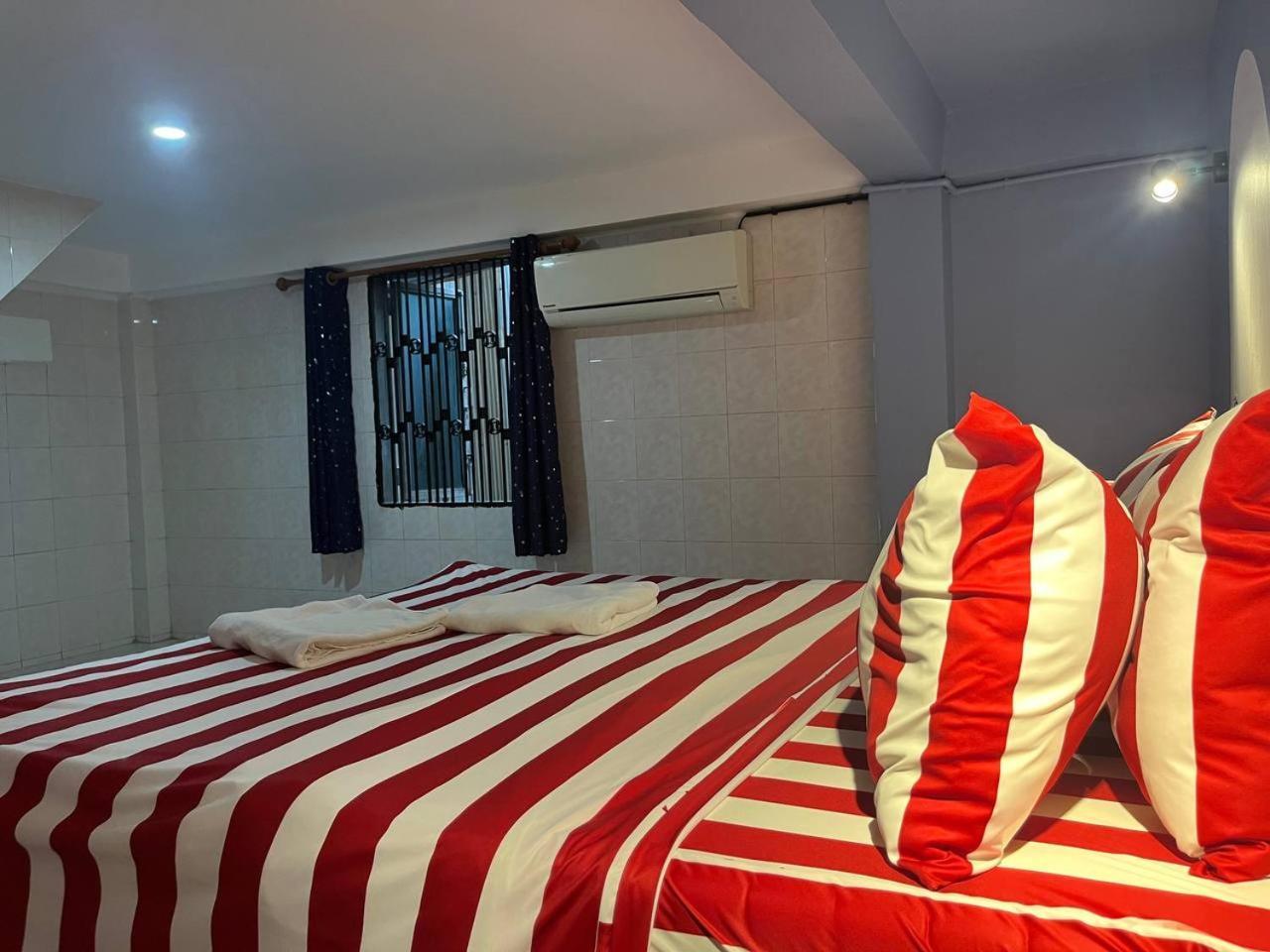באטאמבנג Por Chey Guesthouse מראה חיצוני תמונה
