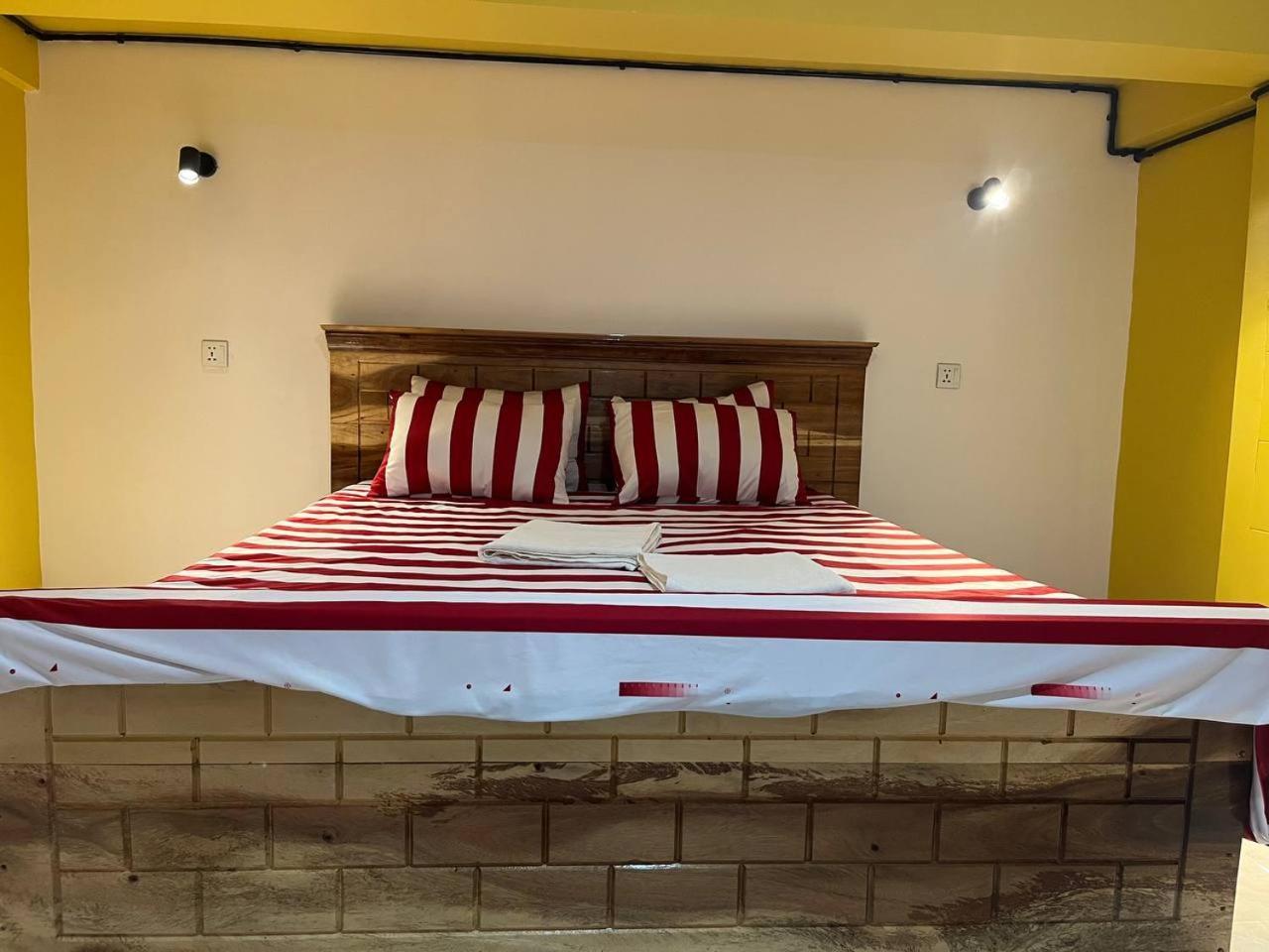 באטאמבנג Por Chey Guesthouse מראה חיצוני תמונה