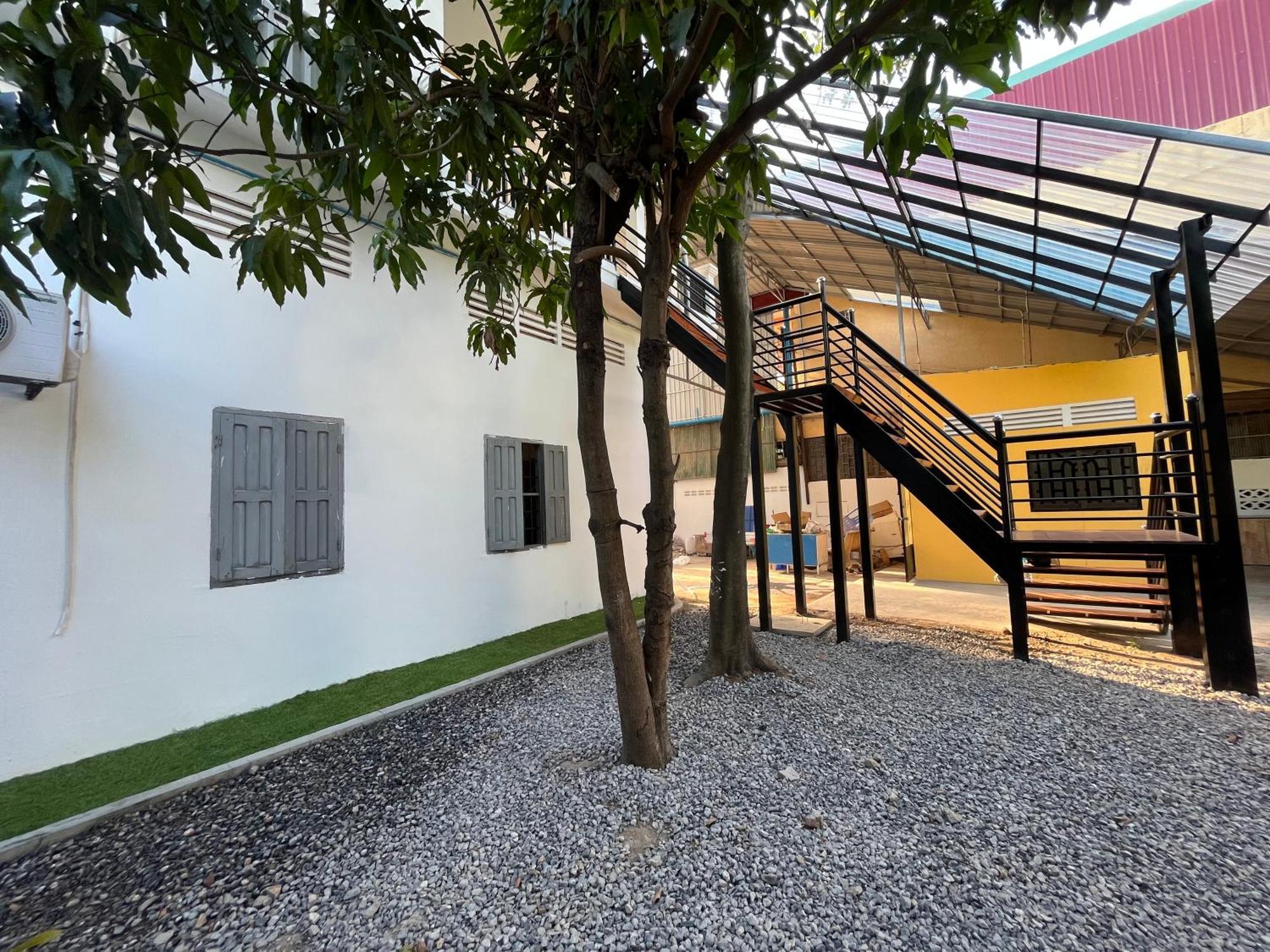 באטאמבנג Por Chey Guesthouse מראה חיצוני תמונה