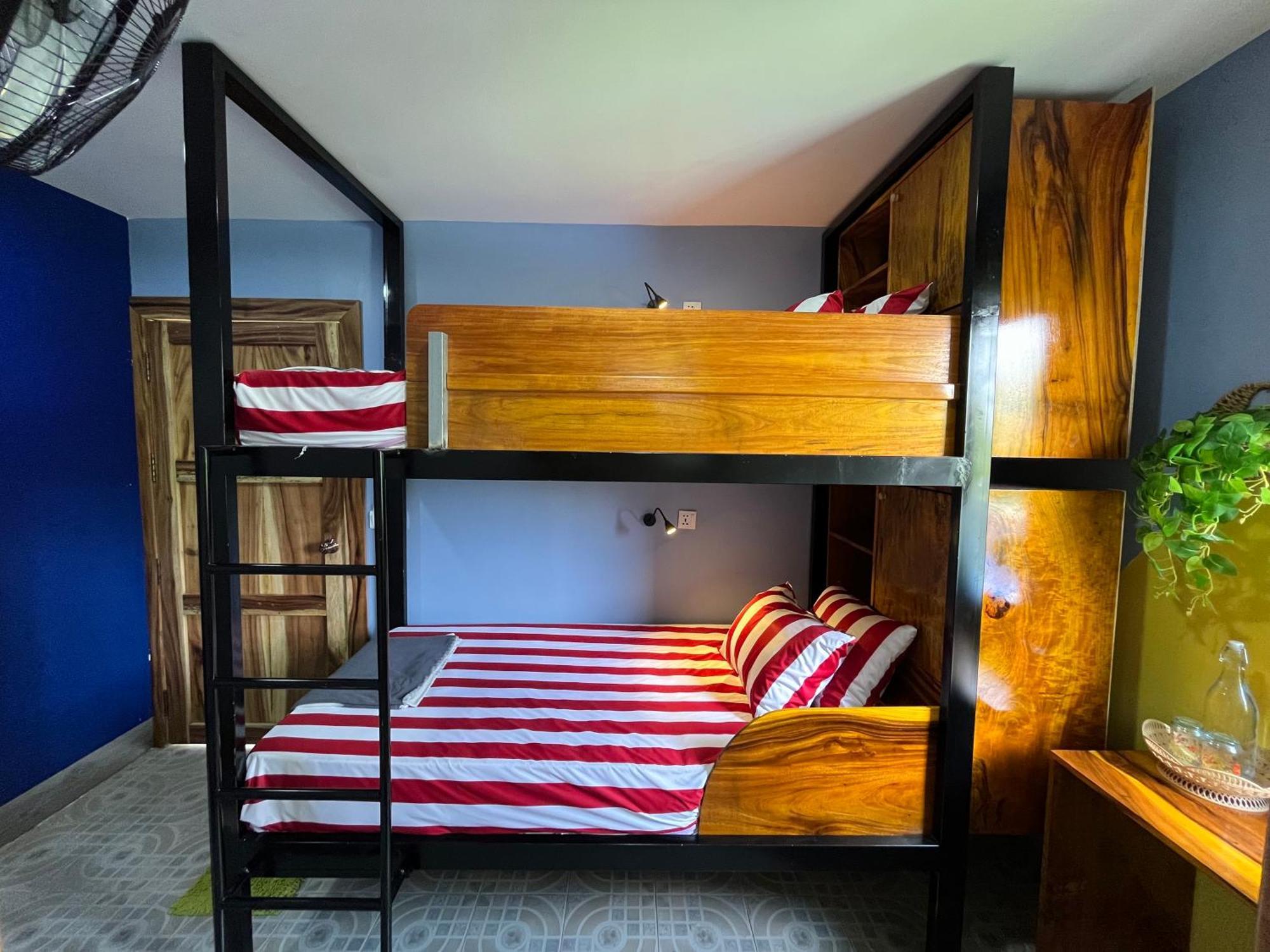 באטאמבנג Por Chey Guesthouse מראה חיצוני תמונה