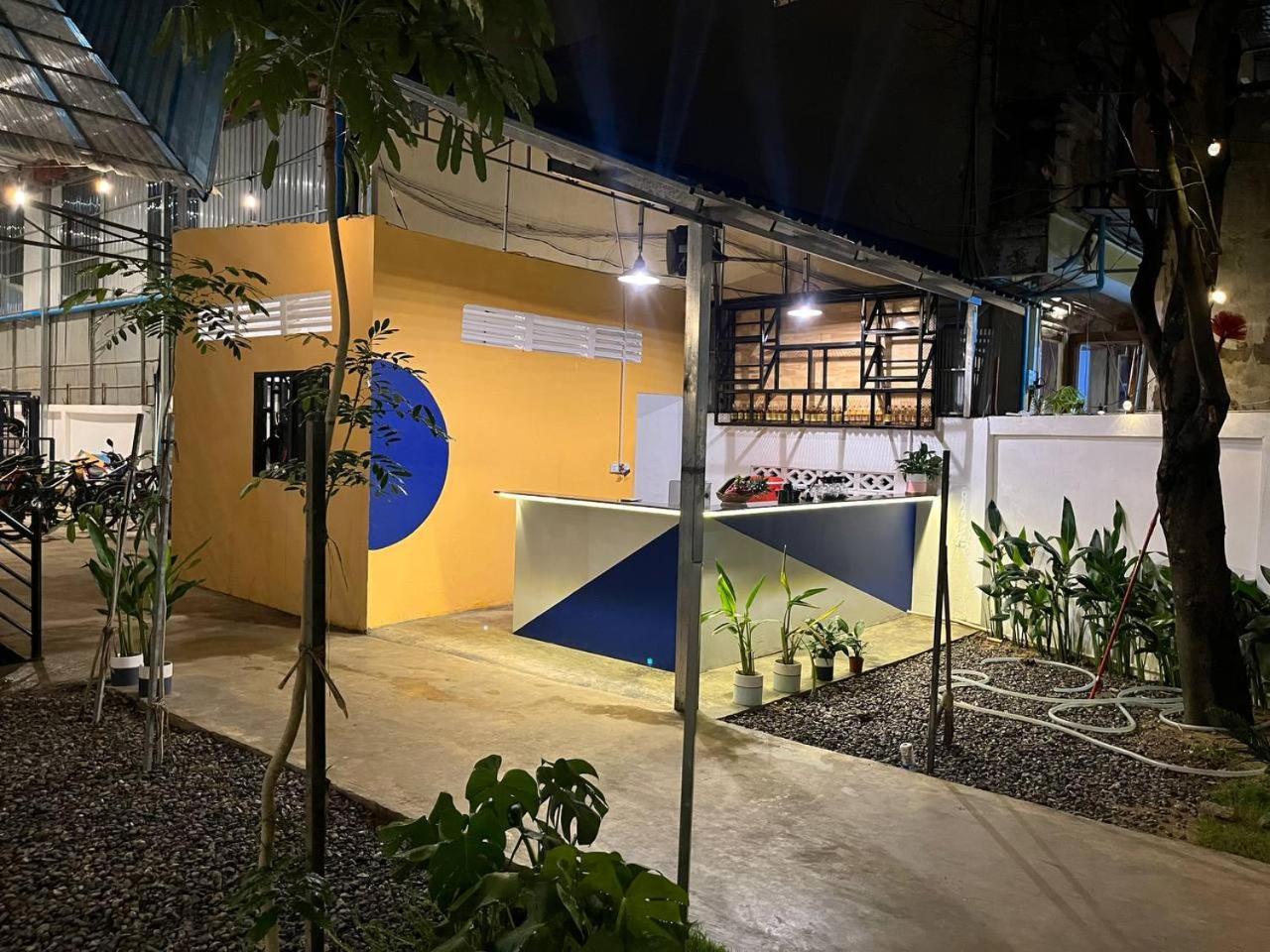באטאמבנג Por Chey Guesthouse מראה חיצוני תמונה